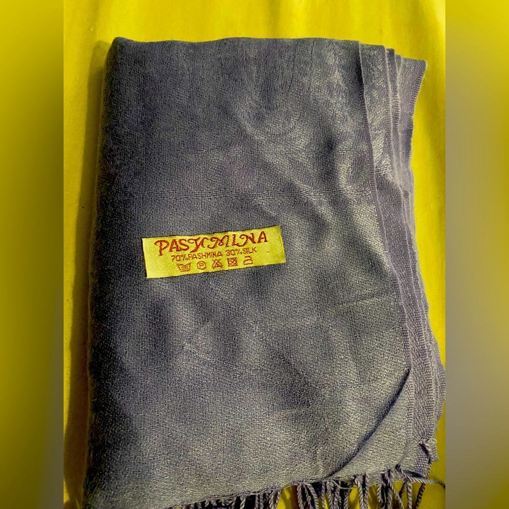 Pashmina Scarf. 70% Pashmina 30% silk